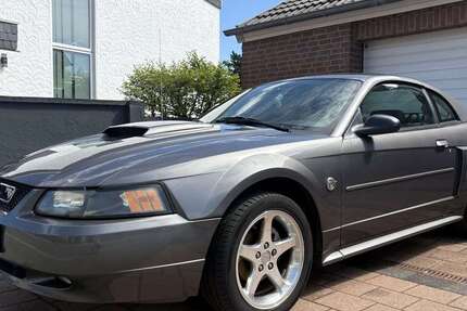 Ford Mustang 162.056 km 9.800 &euro; Mülheim an der Ruhr 45475