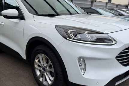 Ford Kuga 158.000 km 17.900 &euro; Herne 44649