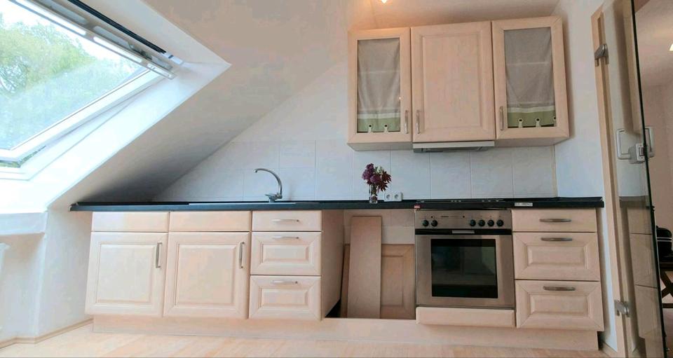 Dachgeschoßwohnung Oberhausen Schmachtendorf - 2 Zimmer, 70 m&sup2;, 1.000&euro; | Angebot:26372647