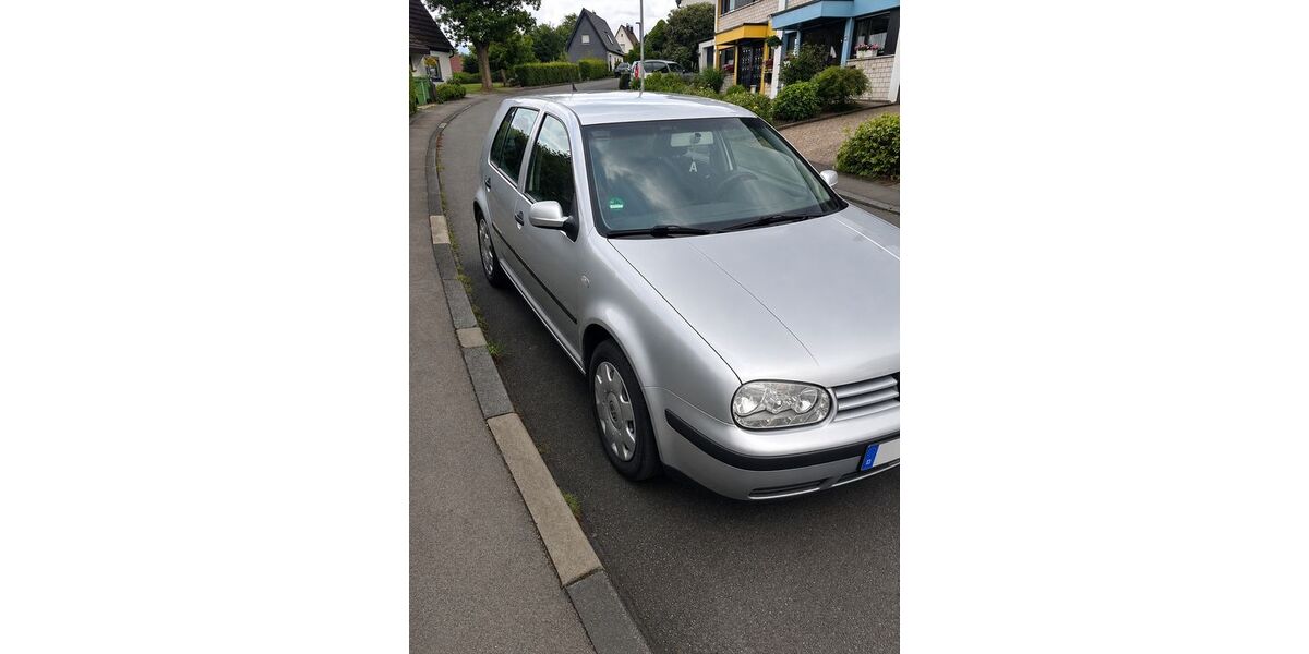 VW Golf 275.000 km 800 &euro; Schalksmühle 58579