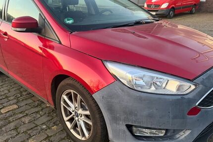 Ford Focus 195.000 km 2.750 &euro; wuppertal 42285