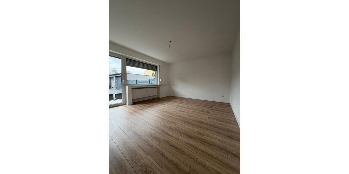 Erdgeschoßwohnung Duisburg Mittelmeiderich - 1.5 Zimmer, 50 m&sup2;, 700&euro; | Angebot:26150951