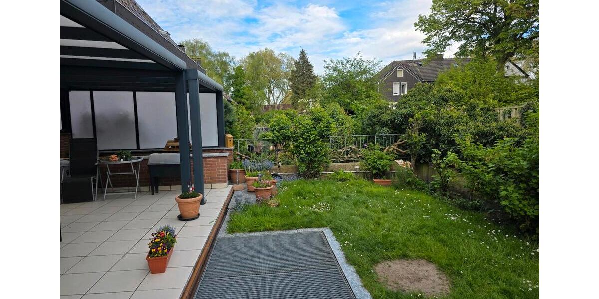 Doppelhaushälfte Essen Stadtbezirk VI - 7 Zimmer, 220 m&sup2;, 650.000&euro; | Angebot:26412490