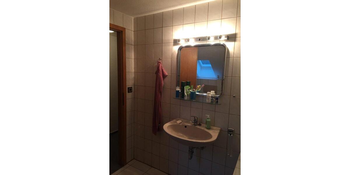 Dachgeschoßwohnung Bochum Querenburg - 3 Zimmer, 40 m&sup2;, 119.000&euro; | Angebot:26409308