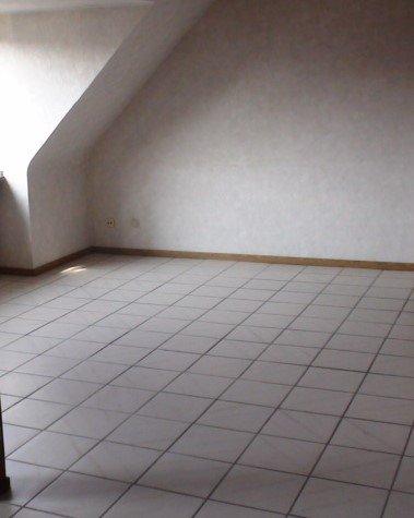 Dachgeschoßwohnung Oberhausen - 3 Zimmer, 70 m&sup2;, 117.000&euro; | Angebot:26945409