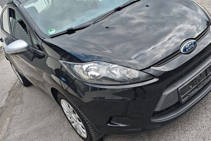 Ford Fiesta 195.000 km 2.750 &euro; Gelsenkirchen 45881