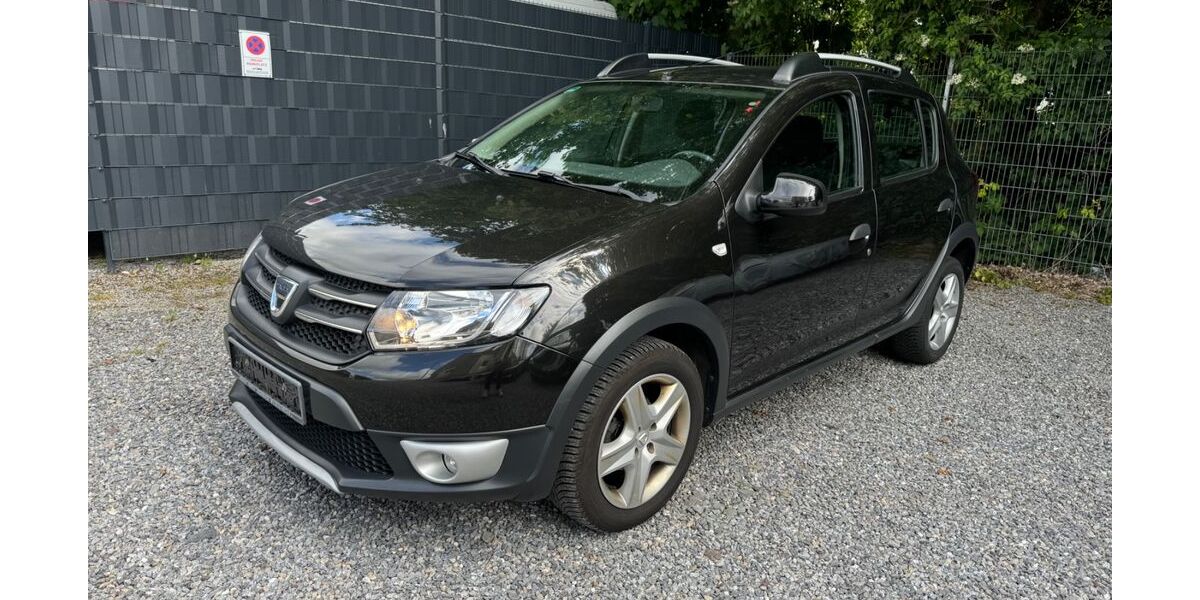 Dacia Sandero 118.000 km 3.999 &euro; Schwelm 58332