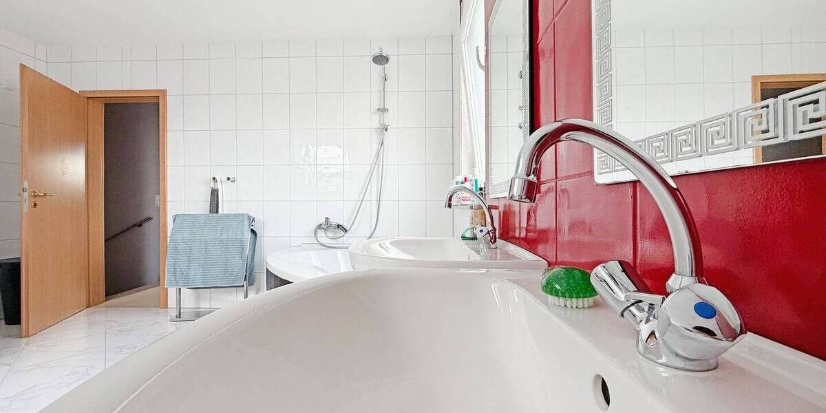 Reihenendhaus Hagen Haspe - 7 Zimmer, 143 m&sup2;, 320.000&euro; | Angebot:26309232