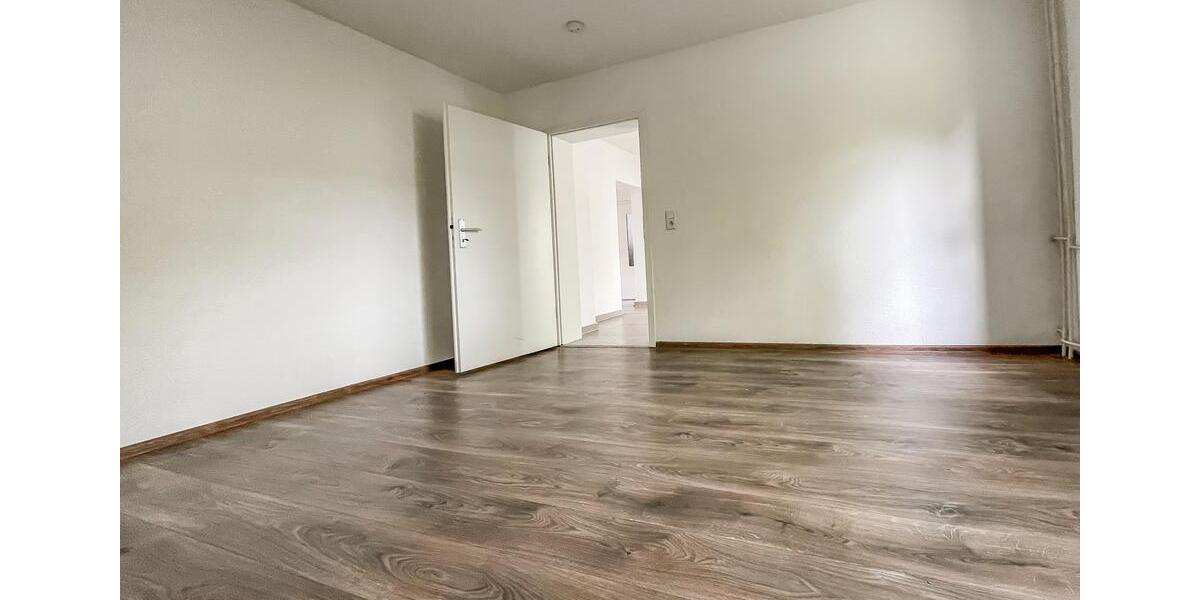 Erdgeschoßwohnung Witten Heven - 3.5 Zimmer, 81 m&sup2;, 800&euro; | Angebot:26195774