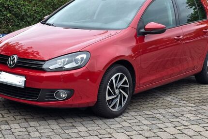 VW Golf 82.500 km 5.750 &euro; Essen 45134