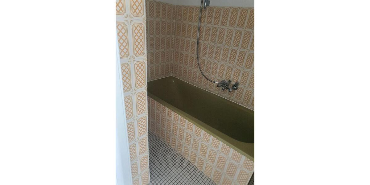 Etagenwohnung Wuppertal Elberfeld - 2 Zimmer, 70 m&sup2;, 350&euro; | Angebot:26195750