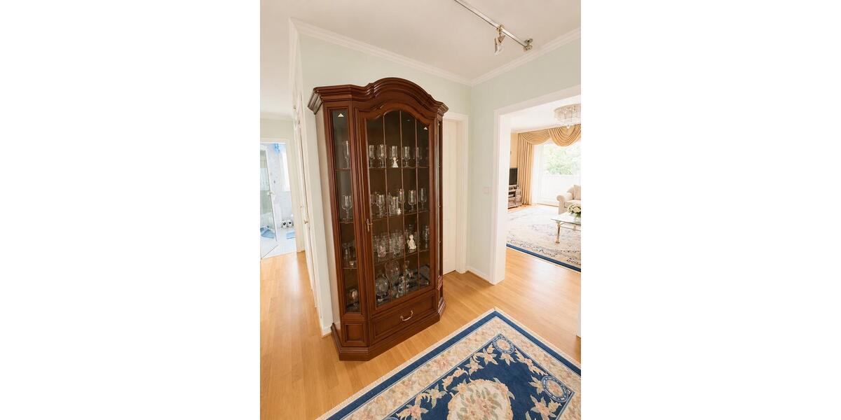 Etagenwohnung Solingen Mitte - 3 Zimmer, 83 m&sup2;, 285.000&euro; | Angebot:26837354