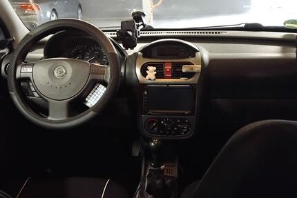 Opel Corsa 215.480 km 1.350 &euro; Velbert 42551