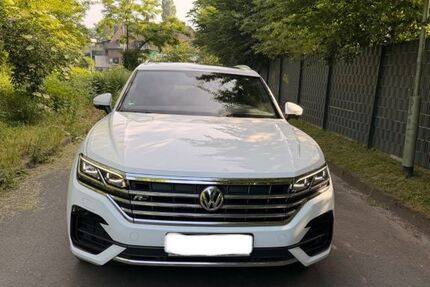 VW Touareg 117.000 km 35.499 &euro; Duisburg 47138