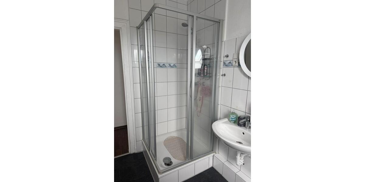 Dachgeschoßwohnung Remscheid Lüttringhausen - 4 Zimmer, 72 m&sup2;, 860&euro; | Angebot:26120902