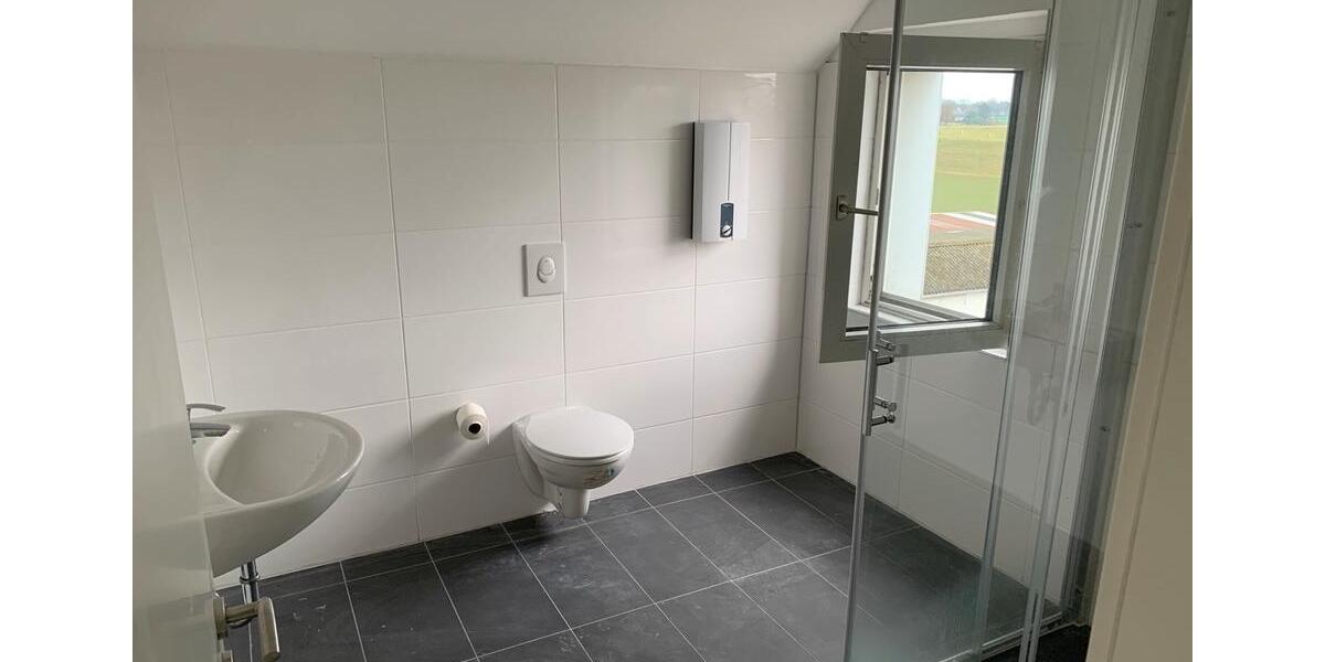 Dachgeschoßwohnung Oberhausen Schmachtendorf - 3.5 Zimmer, 85 m&sup2;, 850&euro; | Angebot:26122522