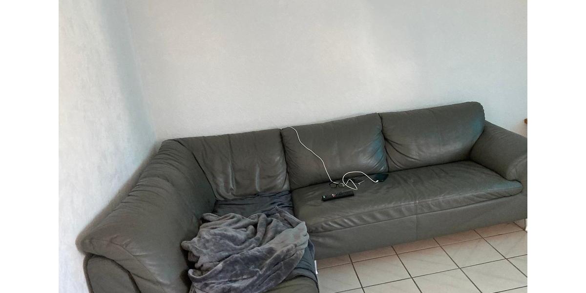Dachgeschoßwohnung Oberhausen - 3 Zimmer, 70 m&sup2;, 117.000&euro; | Angebot:26945409