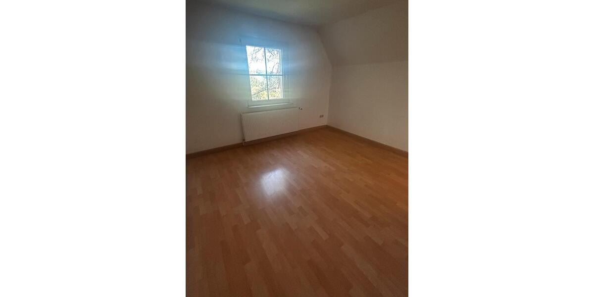 Etagenwohnung Schalksmühle - 4.5 Zimmer, 120 m&sup2;, 750&euro; | Angebot:26221239