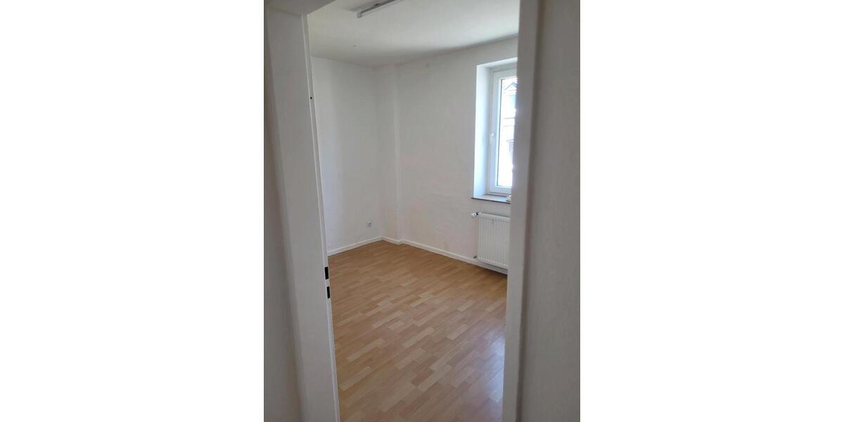 Etagenwohnung Wuppertal Gemarkung Langerfeld - 4 Zimmer, 95 m&sup2;, 800&euro; | Angebot:26399089