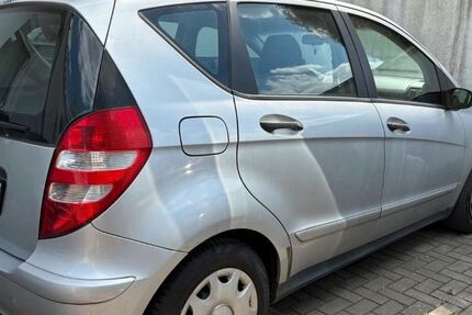 Mercedes-Benz A 150 138.600 km 2.000 &euro; Bochum 44789