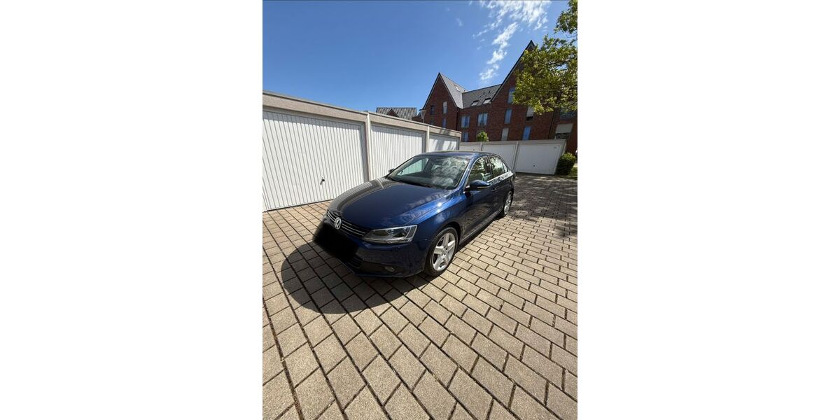 VW Jetta 117.000 km 6.750 &euro; Oberhausen 46145