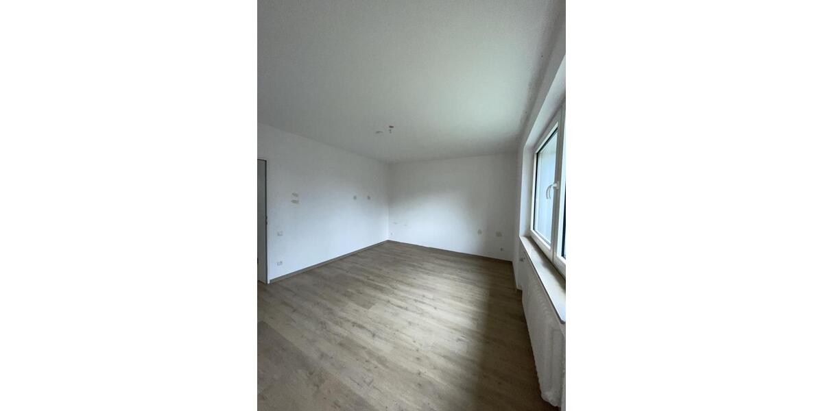 Etagenwohnung Velbert Langenberg - 3.5 Zimmer, 84 m&sup2;, 619&euro; | Angebot:26290032