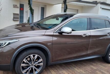 INFINITI QX30 109.200 km 11.500 &euro; Oberhausen 46145