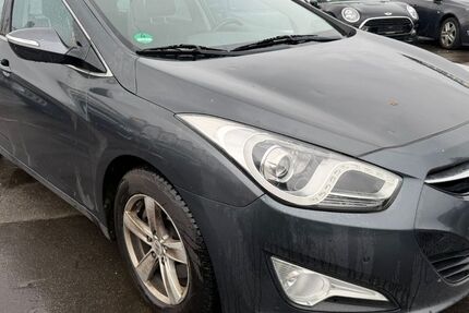 Hyundai i40 202.219 km 3.450 &euro; wuppertal 42285