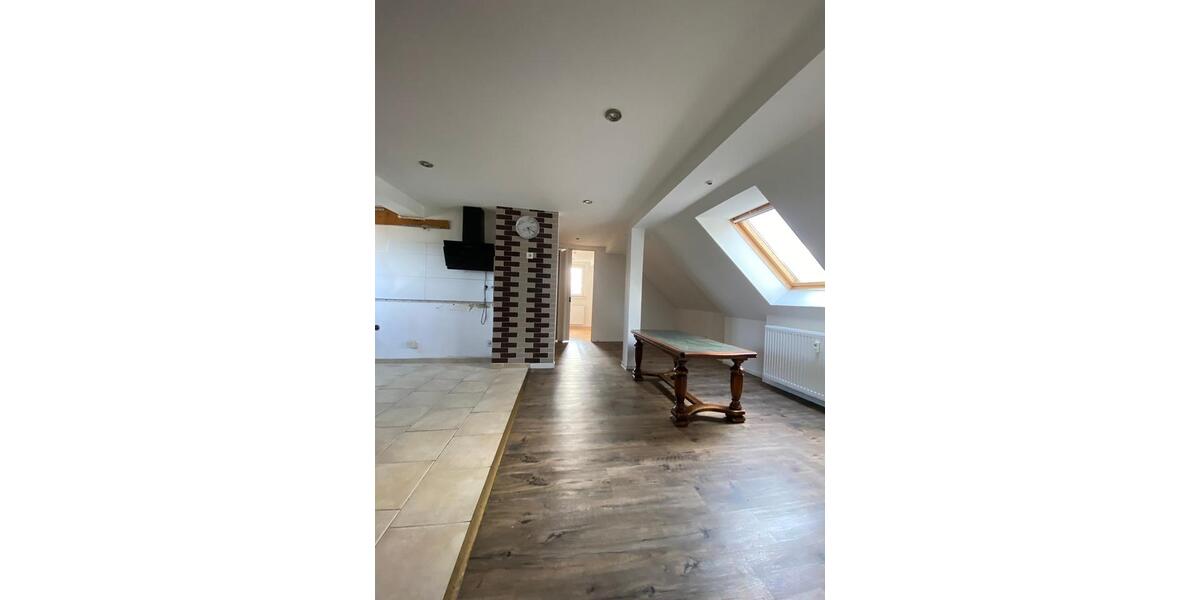 Dachgeschoßwohnung Solingen Mitte - 3 Zimmer, 40 m&sup2;, 470&euro; | Angebot:26186554