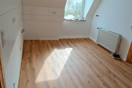 Wohnung Wuppertal Gemarkung Langerfeld - 4 Zimmer, 100 m&sup2;, 1.000&euro; | Angebot:26324943