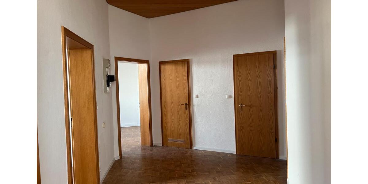 Etagenwohnung Duisburg - 4.5 Zimmer, 110 m&sup2;, 990&euro; | Angebot:26365978