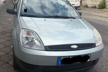 Ford Fiesta 198.519 km 1.950 &euro; Remscheid 42859