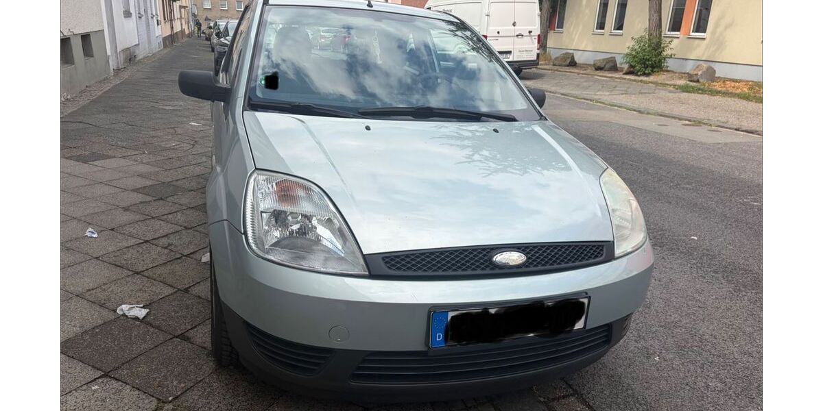 Ford Fiesta 198.519 km 1.950 &euro; Remscheid 42859