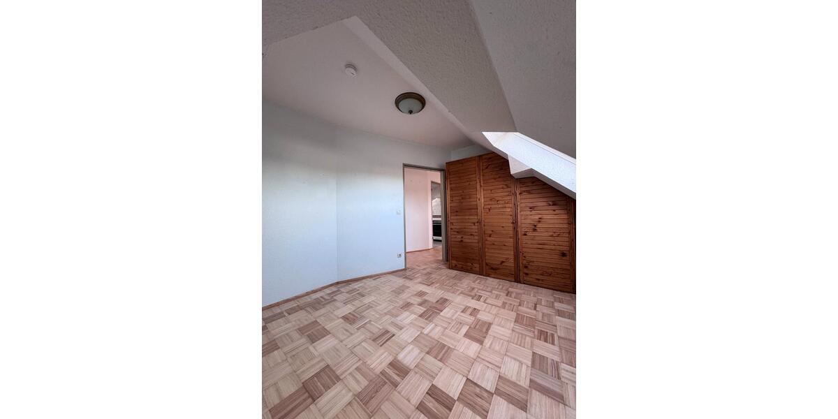 Dachgeschoßwohnung Essen Stadtbezirk VII - 3 Zimmer, 59 m&sup2;, 620&euro; | Angebot:26351666