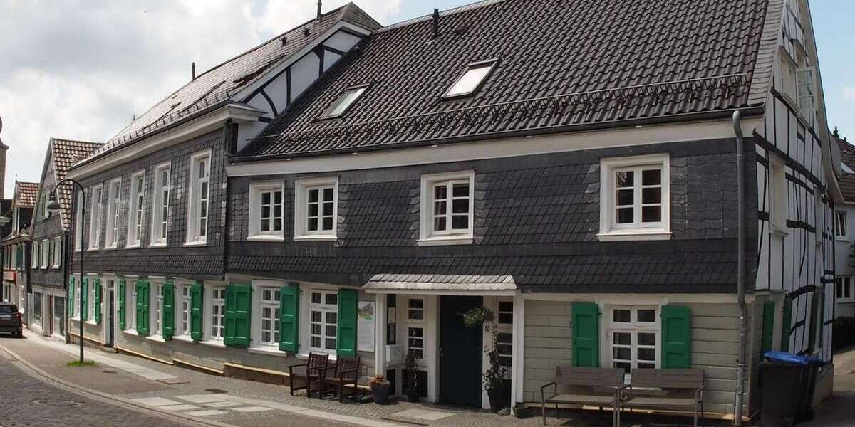Etagenwohnung Remscheid Lüttringhausen Lüttringhausen - 5 Zimmer, 132 m&sup2;, 295.000&euro; | Angebot:26032345