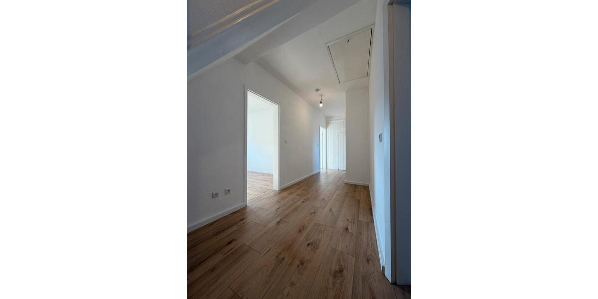 Dachgeschoßwohnung Remscheid Lüttringhausen - 2 Zimmer, 63 m&sup2;, 480&euro; | Angebot:26212295