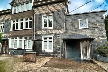 Haus Wermelskirchen - 12 Zimmer, 450 m&sup2;, 769.000&euro; | Angebot:26227530