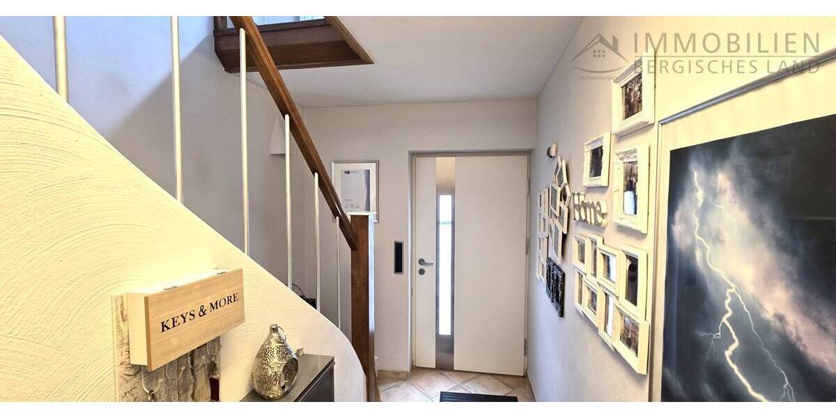 Reihenendhaus Hückeswagen Innenstadt - 4 Zimmer, 110 m&sup2;, 325.000&euro; | Angebot:25675573