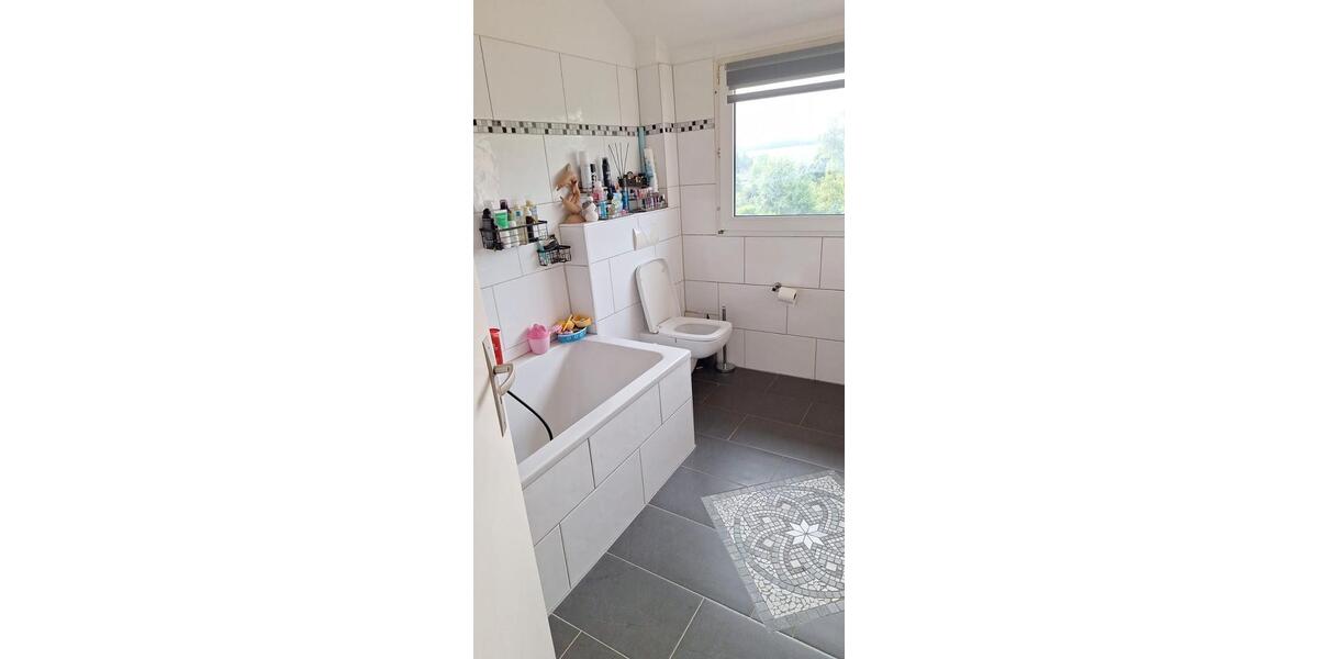 Dachgeschoßwohnung Remscheid Lüttringhausen - 3 Zimmer, 75 m&sup2;, 700&euro; | Angebot:26326965