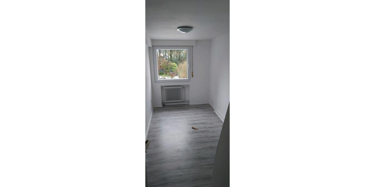 Dachgeschoßwohnung Solingen Central - 3 Zimmer, 75 m&sup2;, 1.040&euro; | Angebot:25523346