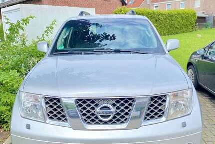 Nissan Pathfinder 225.000 km 8.250 &euro; Dortmund 44339