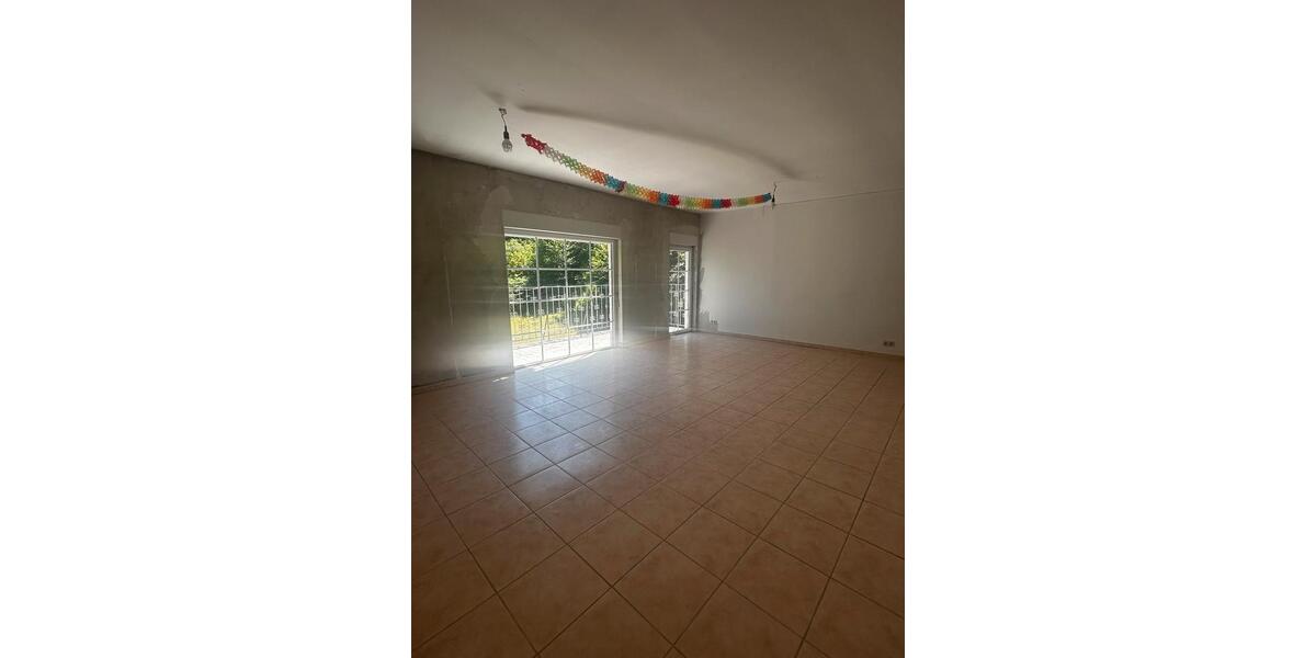 Etagenwohnung Schalksmühle - 4.5 Zimmer, 120 m&sup2;, 750&euro; | Angebot:26221239