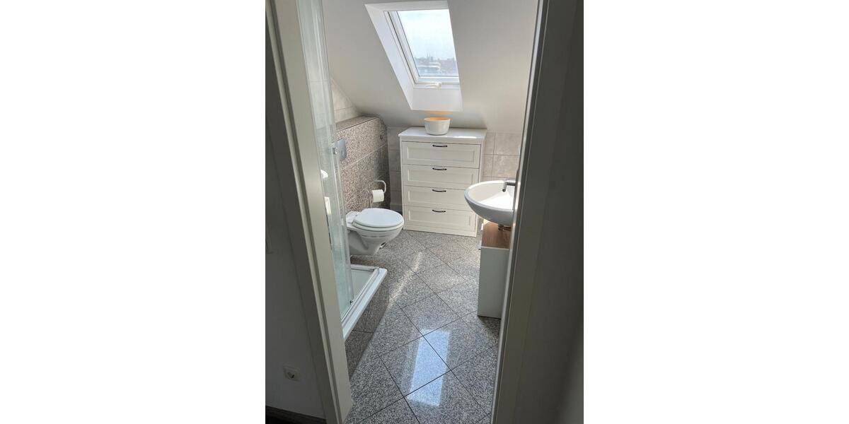 Dachgeschoßwohnung Bochum Altenbochum - 2 Zimmer, 70 m&sup2;, 605&euro; | Angebot:26367856