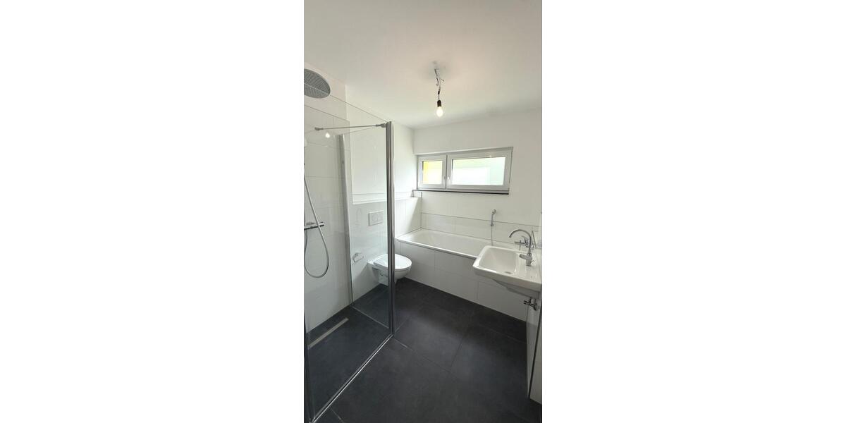 Erdgeschoßwohnung Wuppertal Gemarkung Ronsdorf - 2 Zimmer, 77 m&sup2;, 980&euro; | Angebot:24678622