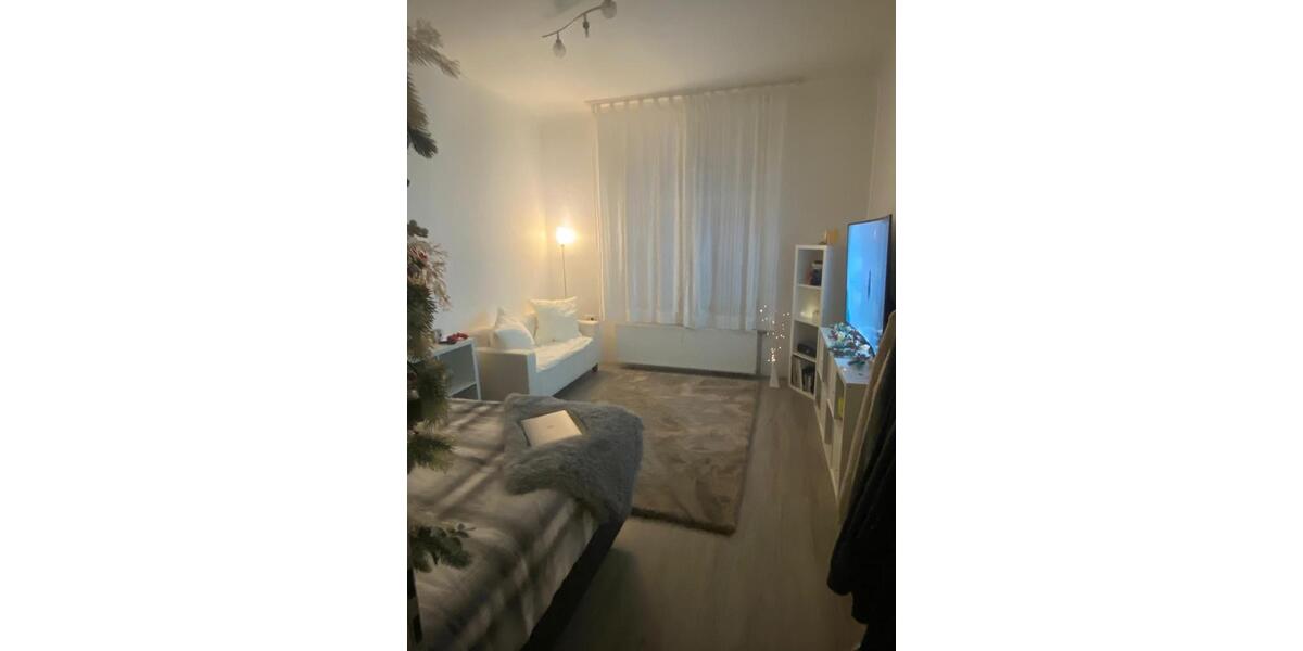 Erdgeschoßwohnung Solingen Mitte - 1 Zimmer, 28 m&sup2;, 380&euro; | Angebot:26403747