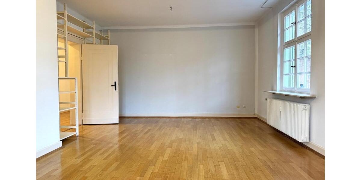 Villa Gelsenkirchen Buer - 12 Zimmer, 310 m&sup2;, 3.200&euro; | Angebot:22985202