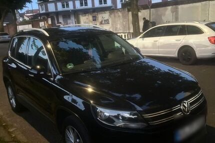 VW Tiguan 127.000 km 9.490 &euro; Duisburg 47138