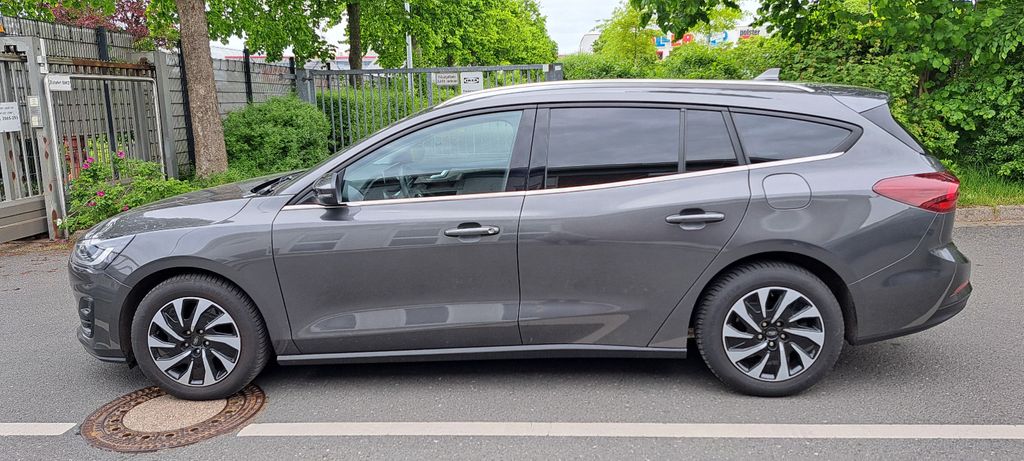 Ford Focus 100.000 km 16.990 &euro; Essen OT Westviertel 45127