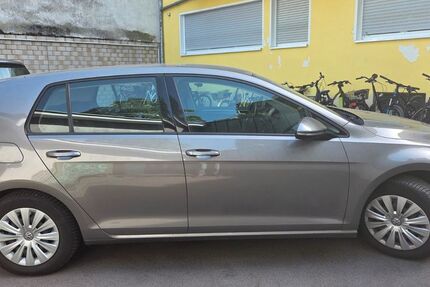 VW Golf 111.636 km 6.300 &euro; Solingen 42655