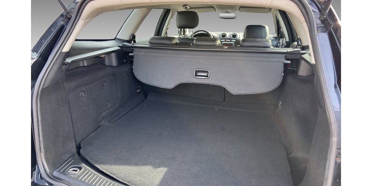 Ford Mondeo Ghia X Klima Tempo Sitzhzg. BI-Xenon AHK 248.720 km 2.500 &euro; Wuppertal 42327
